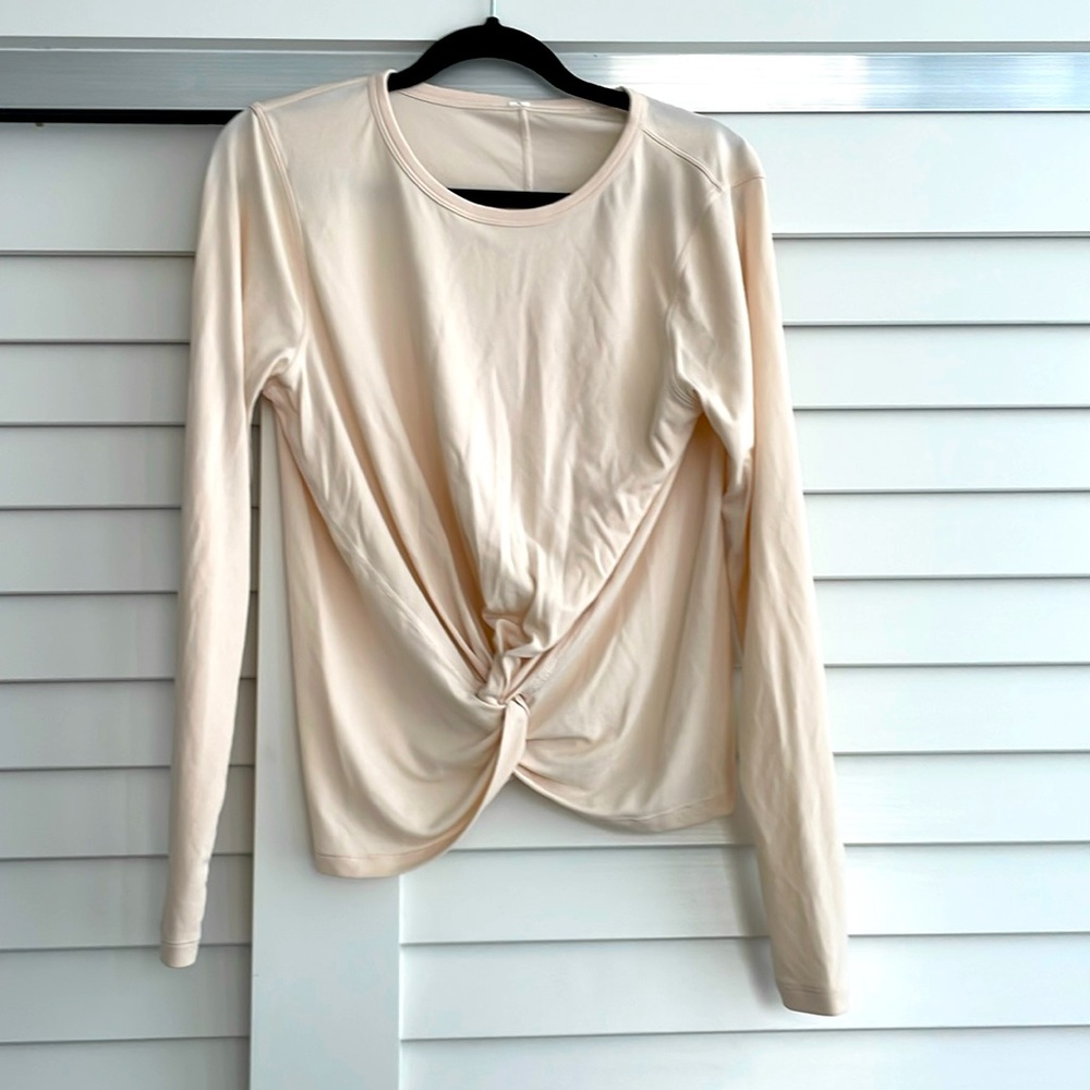 Lululemon women long sleeves top size S